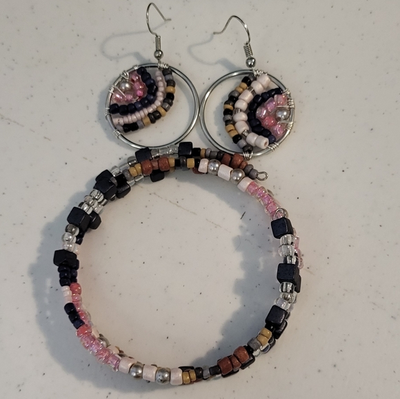 Pink and navy braclet and earrings set - Picture 1 of 5